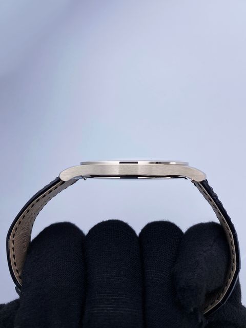 Patek Philippe Calatrava 5196G-001 Image 5